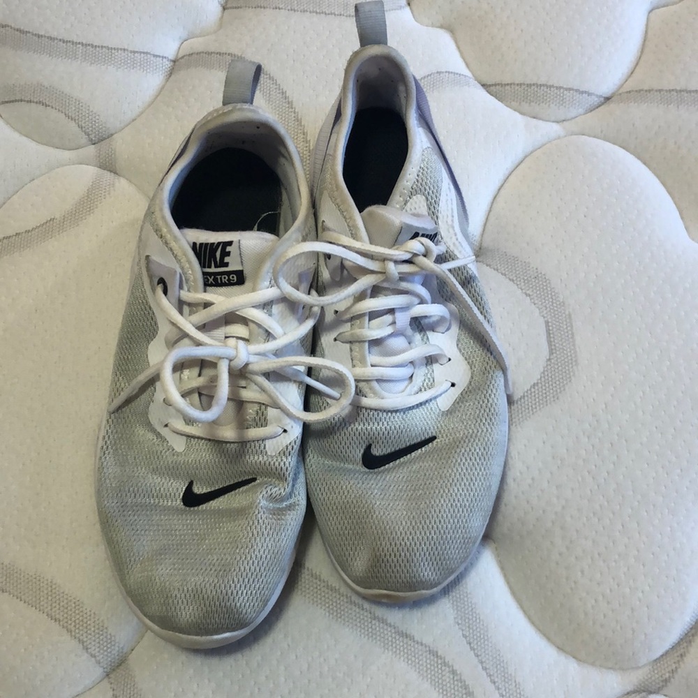 White Nike flex TR9 Shoes